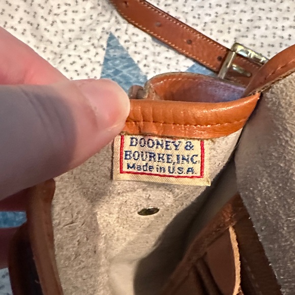 Dooney & Bourke Cream and Brown Crossbody Bag - Picture 2 of 9